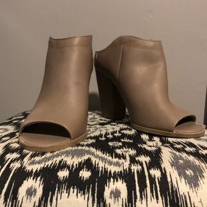 Dolce Vita Nude Mule Heels